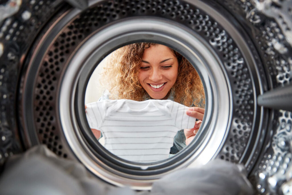 Como-secar-roupa-delicada-rápido-entanda-como-usar-a-secadora-de-roupa